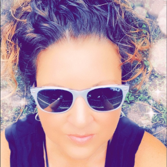 Meet your Posher, Heather - Picture 3 of 5